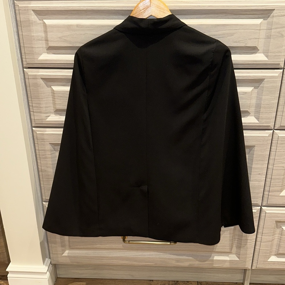 Black Cape - image 3